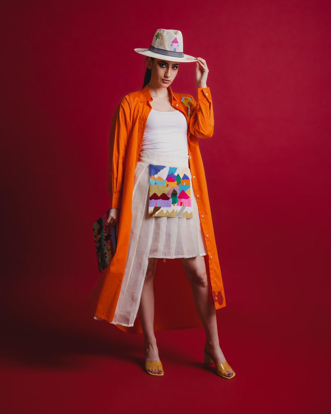 Kate (Orange & White)