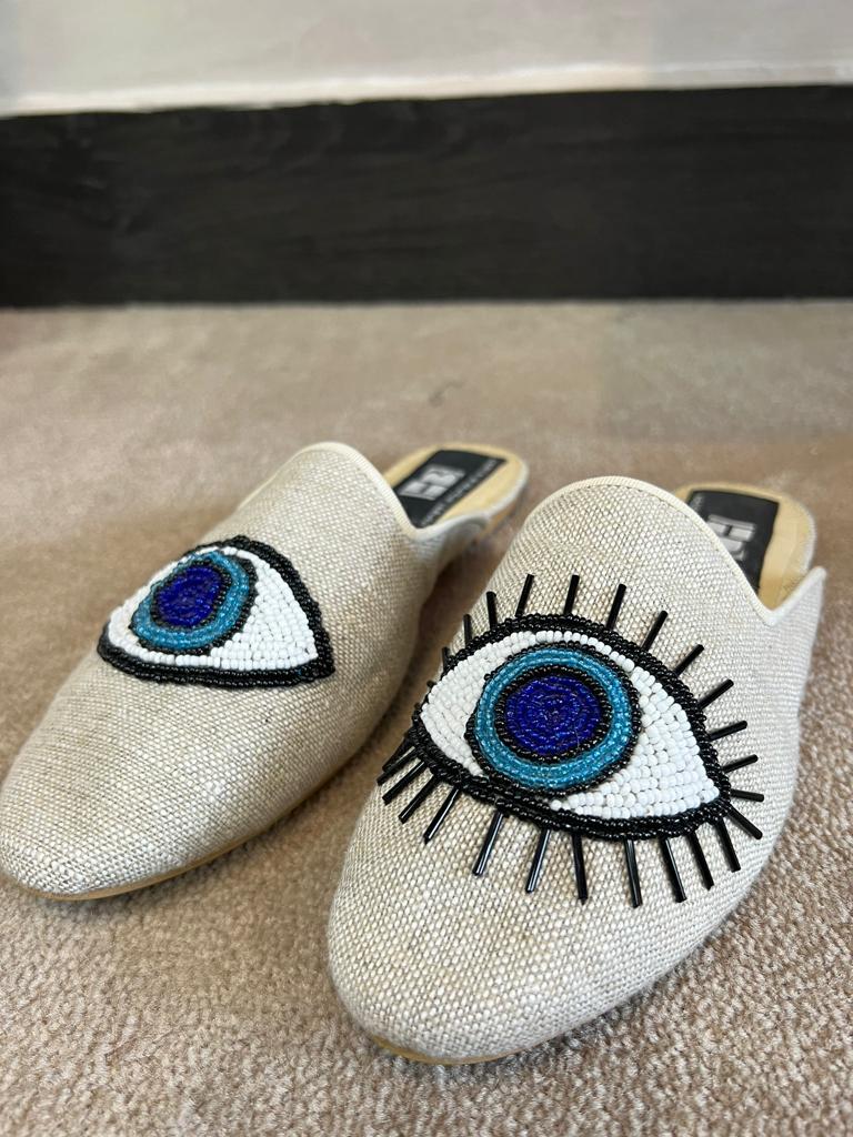 Eye Shoes