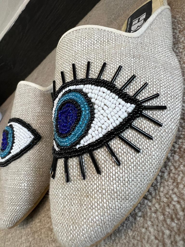 Eye Shoes